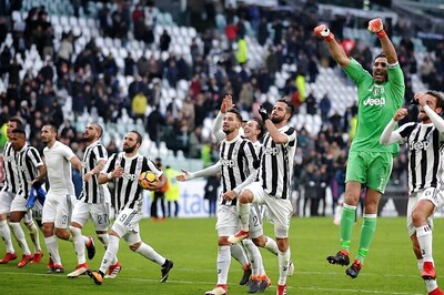 Juventus Pump in Seven Past Sassuolo, Napoli Stay Top of Serie A
