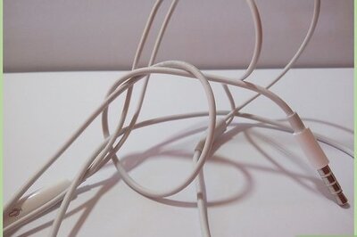 3 Ways to Wrap Earbuds or Headphones Without Tangles