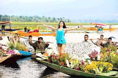 10 films that will inspire you to pack your bags and travel to Kashmir today!