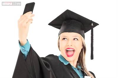 Universities ban selfies at graduation ceremonies