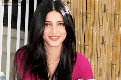 Shruti records song for 'Gabbar Is Back' in one hour