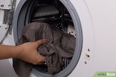 How to Remove Wrinkles from T‐Shirts Without Ironing