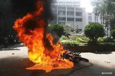 Dangerous divide between Islamic world, West