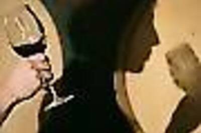 Nine Delhi malls to sell liquor from next week