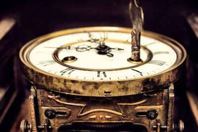 This Astrophysicist Professor Claims He Has An Equation For Time Travel