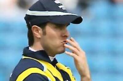 Injury to keep Vaughan out of Ashes