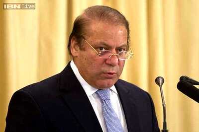 Nawaz Sharif escapes unharmed as convoy breached by car