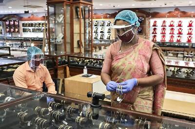 Empty Jewellery Shops Plague India Market as Dubai Exports Arrive