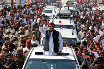 Akhilesh's Revolt is Late, But He Can Still Script a New Politics in UP