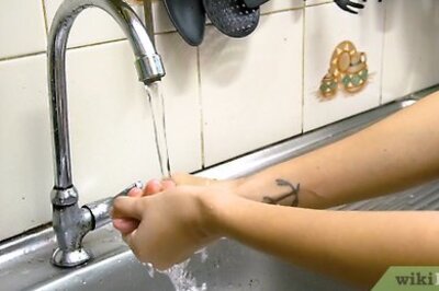 How to Clean Nose Pads on Glasses