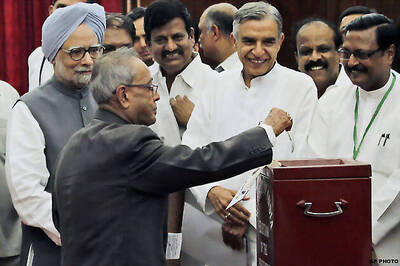 UPA confident of Pranab's win in President poll