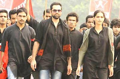 Was 'Raanjhanaa' a caricature of JNU and its student politics?