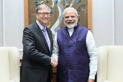 PM Modi Praises Bill Gates for Making Roti, Guides Him to Try 'Latest Trend' of Millet Dishes