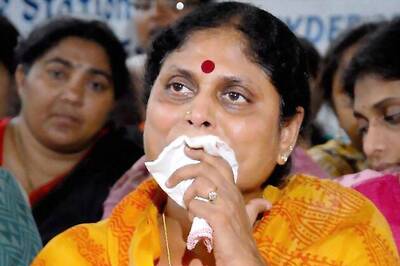 Vijayamma wants President to ensure justice to Telangana, Seemandhra