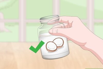 How to Condition Your Hair With Homemade Products