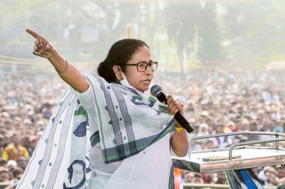 Mamata Spared Rude Shock of Leaders' Exodus Due to Foresight, Unfazed TMC Keeps Ball Rolling Ahead of Polls