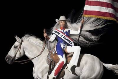 Miley Cyrus Is All Praise For Beyonce: 'You’re Everything And More'