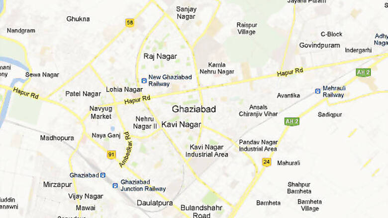 Massive fire breaks out in Ghaziabad slum cluster, 3 injured