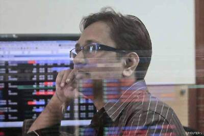 Sensex zooms to 6-week high; rises on Fed comments, strong rupee