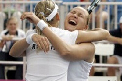 Petrova inspires Russia to Fed Cup final