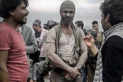 Shahid Kapoor is almost unrecognizable in a rugged avatar from 'Rangoon'
