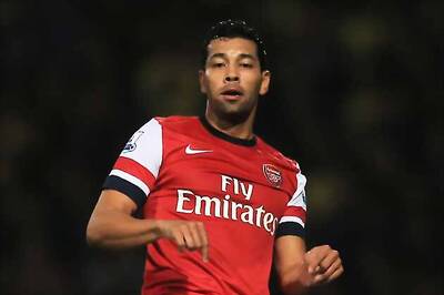 Arsenal's Andre Santos in Brazil transfer talks