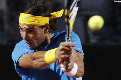 Nadal cruises, Murray crashes out in Rome
