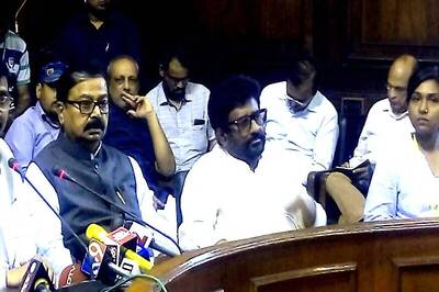 Sena MP Ravindra Gaikwad Expresses 'Regret' to Aviation Minister, Not to Air India