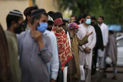 Pakistan Rolls Back Social Distancing Restrictions as Virus Counts Drop