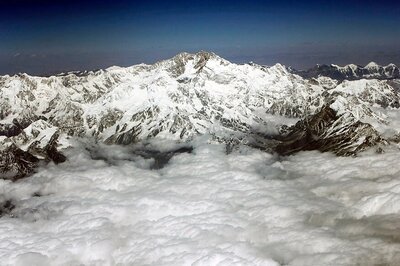 Stuck at Kanchenjunga, Mountaineers Now in a 21-day 'Big Boss' Challenge