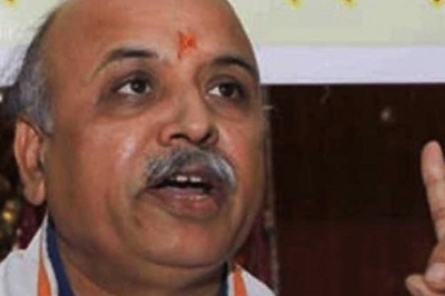 Farmers Are Shot, Pro-Pak Slogan Shouters Are Spared: Pravin Togadia