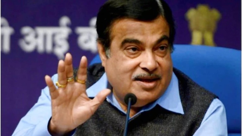 Nehru, Vajpayee Were Ideal Leaders of Indian Democracy, Acted With Dignity: Nitin Gadkari
