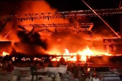 'Make in India' stage catches fire in Mumbai, CM orders probe