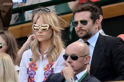 Bradley Cooper, Suki Waterhouse get cosy at music fest