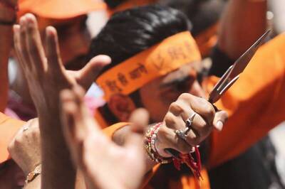 Bajrang Dal Workers 'Misbehave' With Nuns at Jhansi Railway Station Over Conversion Suspicion