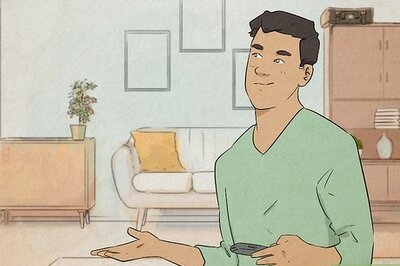 What Do the ????‍♀️ and ???? (Tipping Hand) Emojis Mean?