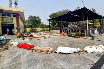 Delhi Covid Crisis: As Death Toll Spirals, Corpses Wait in 20-hr Queues at Crematoriums