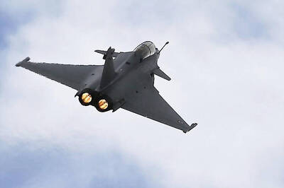 IAF wants over 100 Rafale or similar jets