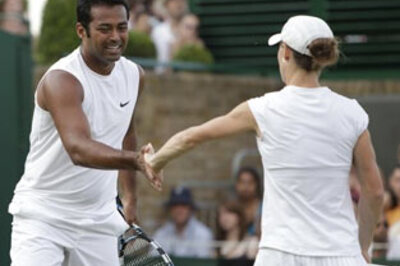 Wimbledon: Paes-Black beat Bhupathi-Sania