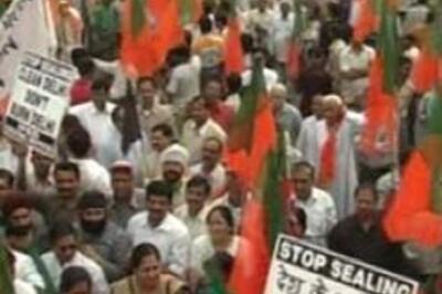 In Pics: Traders protest sealing drive 