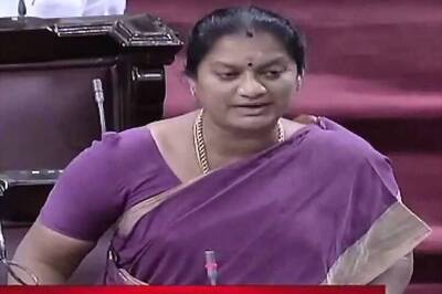 Two Rival Tamil Nadu MPs Get into a Scuffle at Delhi Airport