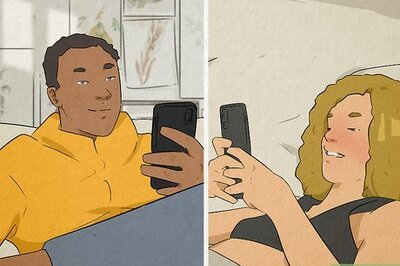 How to Wake Up Your Girlfriend with a Cute Text