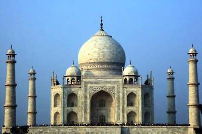 Now, a notice board in Braille to teach Taj Mahal's history to visually challenged