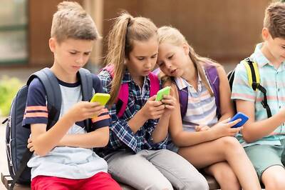 ADHD Symptoms in Teens Linked to Excessive Smartphone Use: Study