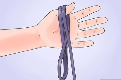 How to Hold a Dog's Leash