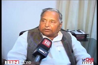 Mulayam receives International Jurists Award