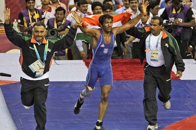 Gold for Yogeshwar, Narsingh in CWG wrestling