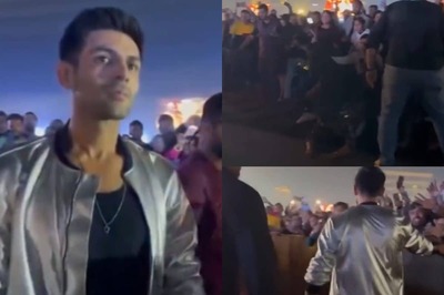 Kartik Aaryan In Shock After Fans FALL On Barricade During an Attempt To Greet Him, Video Goes Viral