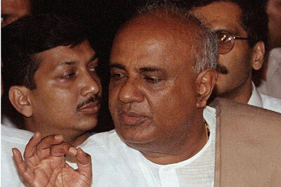 Karnataka: Gowda to don Mayawati's cap?