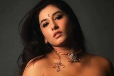 Actress Vishnu Priya Bhimeneni Adds Drama To Her OOTD With A Daring Choli Set